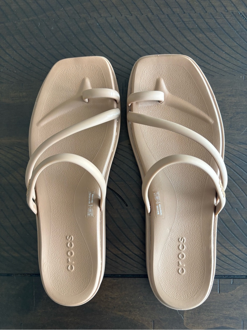 NWOT CROCS Women's Beige Strappy Slip-On Sandals Size 8